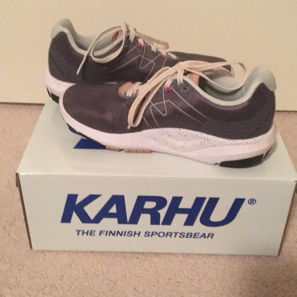 Karhu Athletic Shoes. Size 6.5